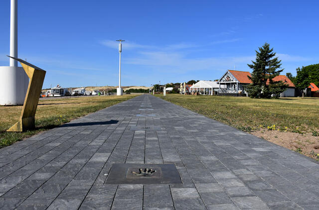 Atnaujinant taką susitarta, kad jis bus plečiamas ir ateityje, įamžinant vis naujus Lietuvos muzikos scenos vardus.  Neringos savivaldybės nuotr.