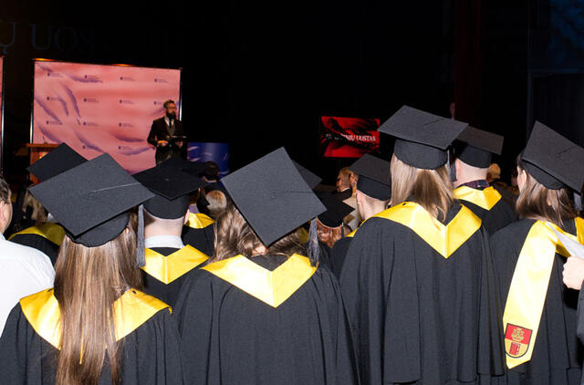 POKYTIS. Norima panaikinti tvarką, pagal kurią Klaipėdos universiteto studentai turėjo išskirtines sąlygas gauti Savivaldybės premiją. Vitos JUREVIČIENĖS nuotr.