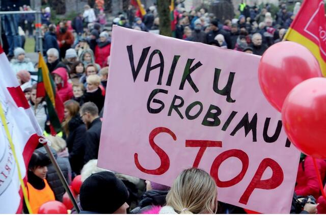 Kaune, iš šeimos tarnyba valstybės globon paėmė tris vaikus