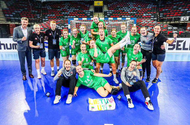 RINKTINĖ. Lietuvos jaunimo rinktinė - antro pagal pajėgumą diviziono Europos merginų U19 jaunimo čempionato bronzinės prizininkės. Rankinis.lt nuotr.