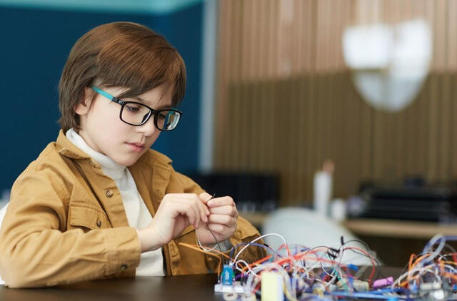 Autistiško sūnaus išprašymu iš mokyklos nusivylusi Aušra: kviečiu mamas netylėti, kovoti už savo vaikus 