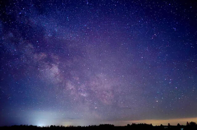 Nusprendėte fotografuoti naktį, bet nežinote nuo ko pradėti? Specialistas pataria, kaip užfiksuoti skirtingus dangaus kūnus