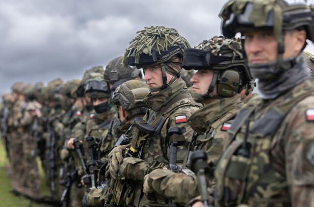 Lenkija stipriai ginkluojasi ir tampa vis ryžtingesnė