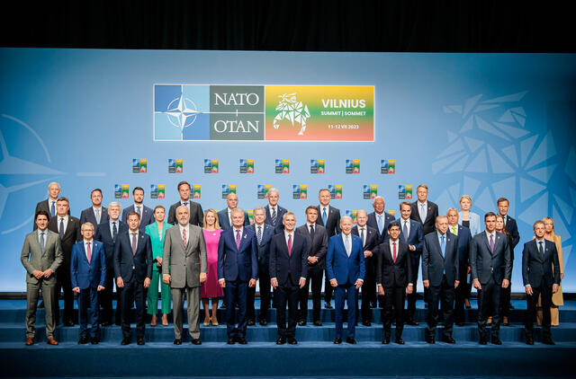 Antrąją NATO viršūnių susitikimo dieną – Aljanso ir Ukrainos tarybos posėdis