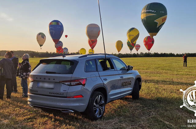 PASISEKĖ. Pirmaisiais Lietuvos karšto oro balionų čempionato ir tarptautinių varžybų „Memel Baloon Trophy“ skrydžiais grožėjosi Klaipėdos rajono gyventojai.