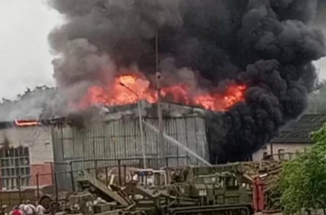 Gaisras Rusijos kariniame dalinyje