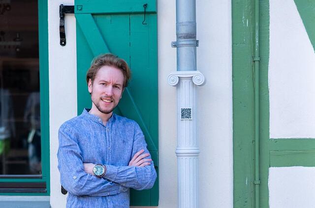 „Kurdamas lietvamzdžius norėjau, kad šie “meno kūriniai„ būtų pasiekiami žmonių, juos būtų galima bet kada pamatyti ar paliesti. Galbūt tai įkvėps ir kitus 3D kūrėjus padaryti ką nors įdomaus Klaipėdos miestui“, - sakė išradėjas Edgaras Janušauskas. Agnietės Skirmantienės nuotr.