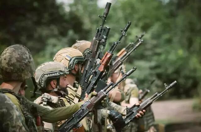 Pulkininkas pasakė, kiek ilgai Rusija gali tęsti karą