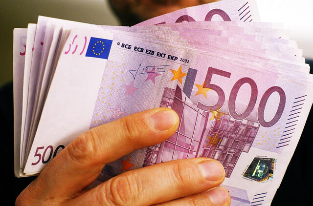 Įtikinę vilnietę investuoti, sukčiai susižėrė beveik 30 tūkst. eurų
