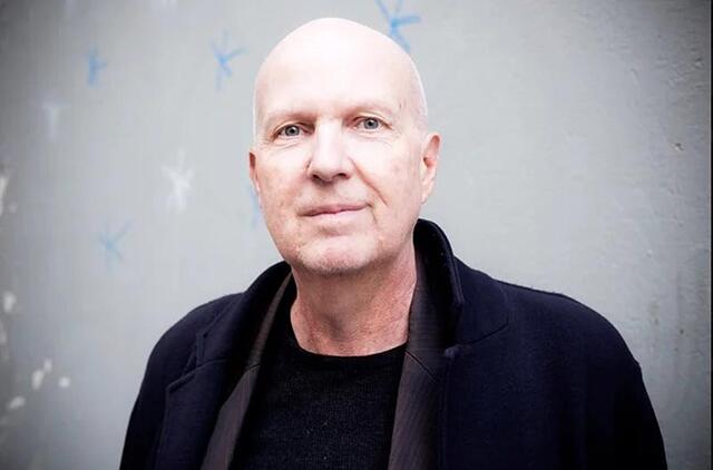 Apie kūrybą, kiną, literatūrą su literatūrologu Vytautu Bikulčiumi diskutuos festivalio svečias iš Belgijos rašytojas, režisierius Jean-Philippe Toussaint. 