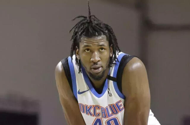 Pasvaliečių priekinę liniją papildė Europoje nerungtyniavęs amerikietis 