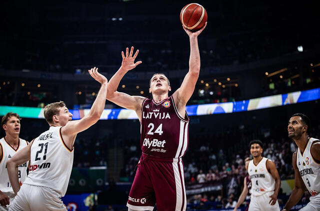 PAVYDĖTINAS KOVINGUMAS. Latvijos krepšininkai buvo per plauką nuo pasaulio čempionato pusfinalio. FIBA.com nuotr.