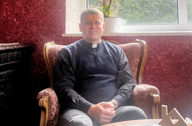 Priekuliškis klebonas Viktoras Ačas