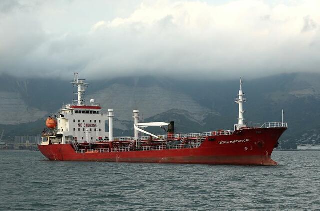 Rusija patrigubino slaptas naftos eksporto operacijas