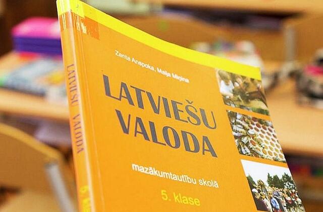 Latvių kalbos vadovėlis