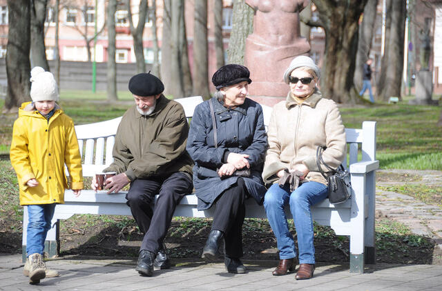 Seimui teikiamas prezidento siūlymas iš pensijų fondų išsiimti dalį lėšų