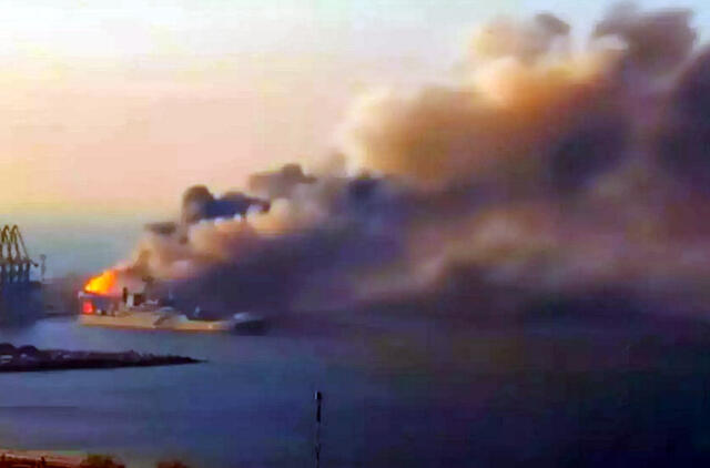 Stopkadras. Sprogus dar vienam Rusijos laivui, Kremliaus propagandistams teko griebtis manevrų liaudies dėmesiui nukreipti. 