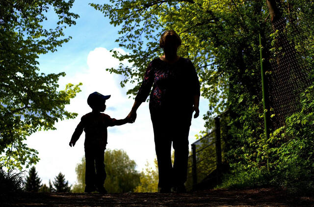 Mamos pagalbos šauksmas: tarnybos neleidžia man savarankiškai gyventi