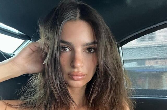 Garsus amerikiečių modelis Emily Ratakowski 